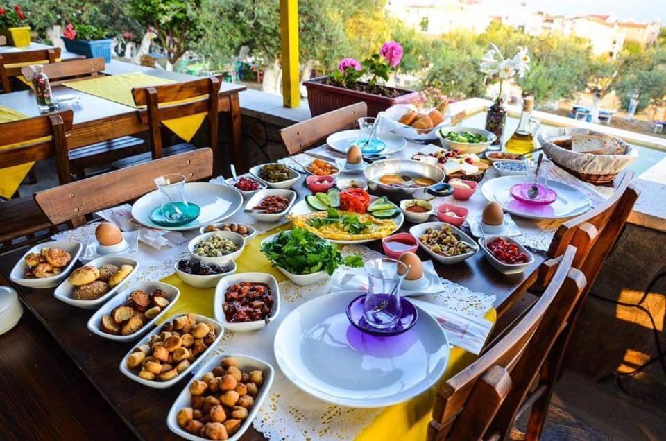 Kaymak Tepesi Tatil Evi Acomodação com café da manhã Küçükkuyu Exterior foto